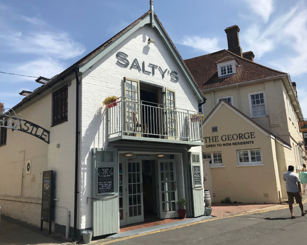 π¦ Salty's Yarmouth Set to Reopen β A South Coast Icon Returns